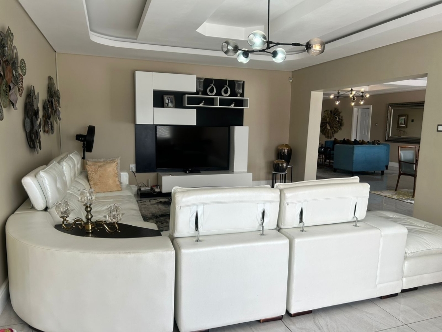 5 Bedroom Property for Sale in Nahoon Valley Park Eastern Cape